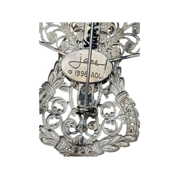 Vintage Jane White Glass Faux Pearl Silver Tone Paisley Angel Brooch Signed - Picture 6 of 6